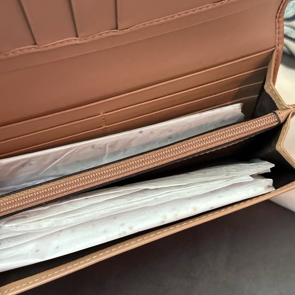 GUCCI Guccissima SOLD NOT AVAILABLE Signature Leather Wallet full inclusion - Picture 14 of 16